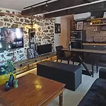 Calm Stone House Elemm