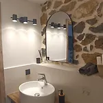 Calm Stone House Elemm 아파트