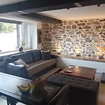 Calm Stone House Elemm 아파트