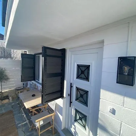 Calm Stone House Elemm *