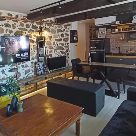 Calm Stone House Elemm