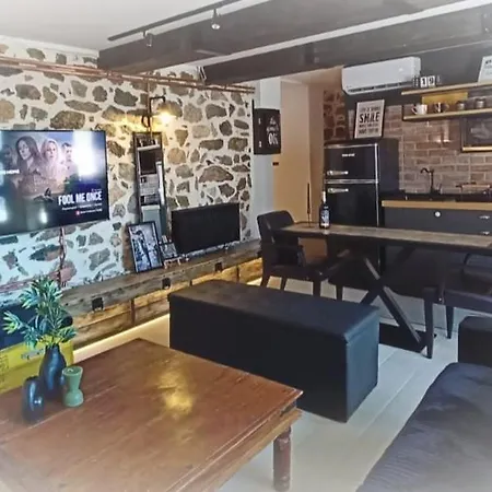 Apartman Calm Stone House Elemm