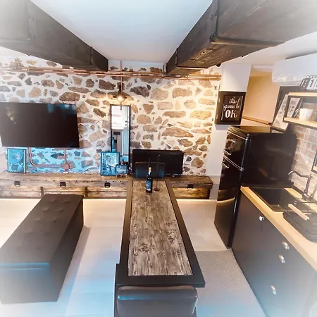 Calm Stone House Elemm カストリア