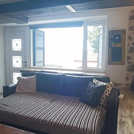 Calm Stone House Elemm Apartman Kasztoriá