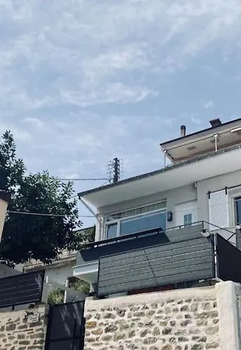 Calm Stone House Elemm Apartamento