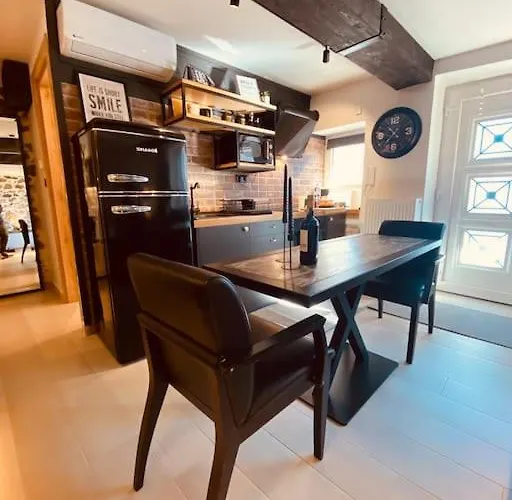 Calm Stone House Elemm Apartamento *