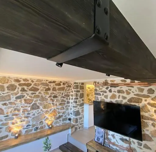 Apartamento Calm Stone House Elemm Kastoria