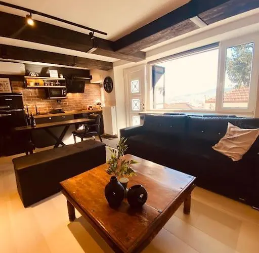 Calm Stone House Elemm Apartamento *