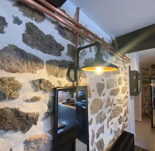 Calm Stone House Elemm Apartamento Castória