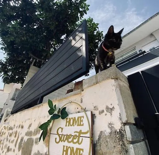 Calm Stone House Elemm Apartamento